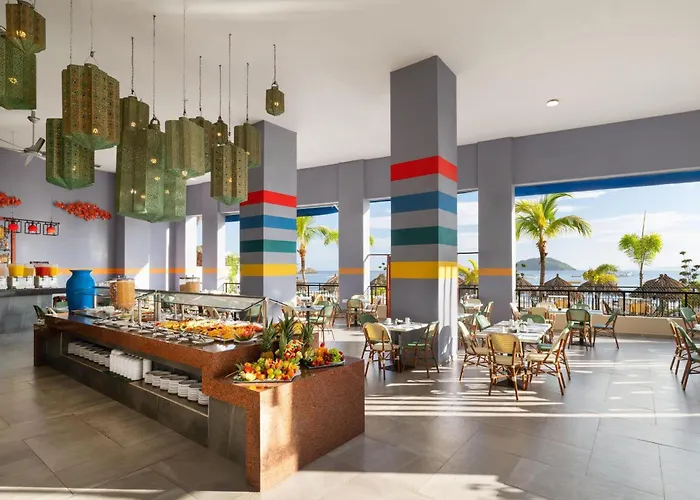 Decameron La Marina Guayabitos, Ramada All-Inclusive Resort